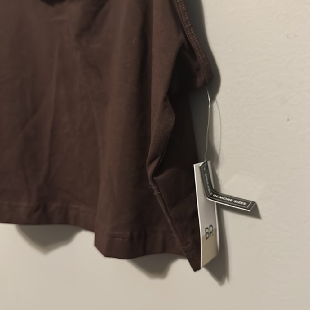 BP brown we get a strap crop tank - Picture 2 of 5